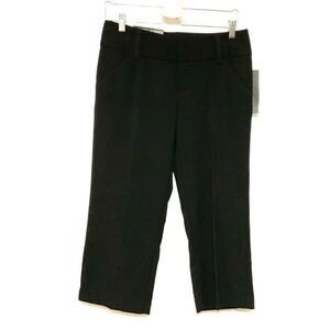Daisy Fuentes Straight Leg Mid Rise Favorite Fit